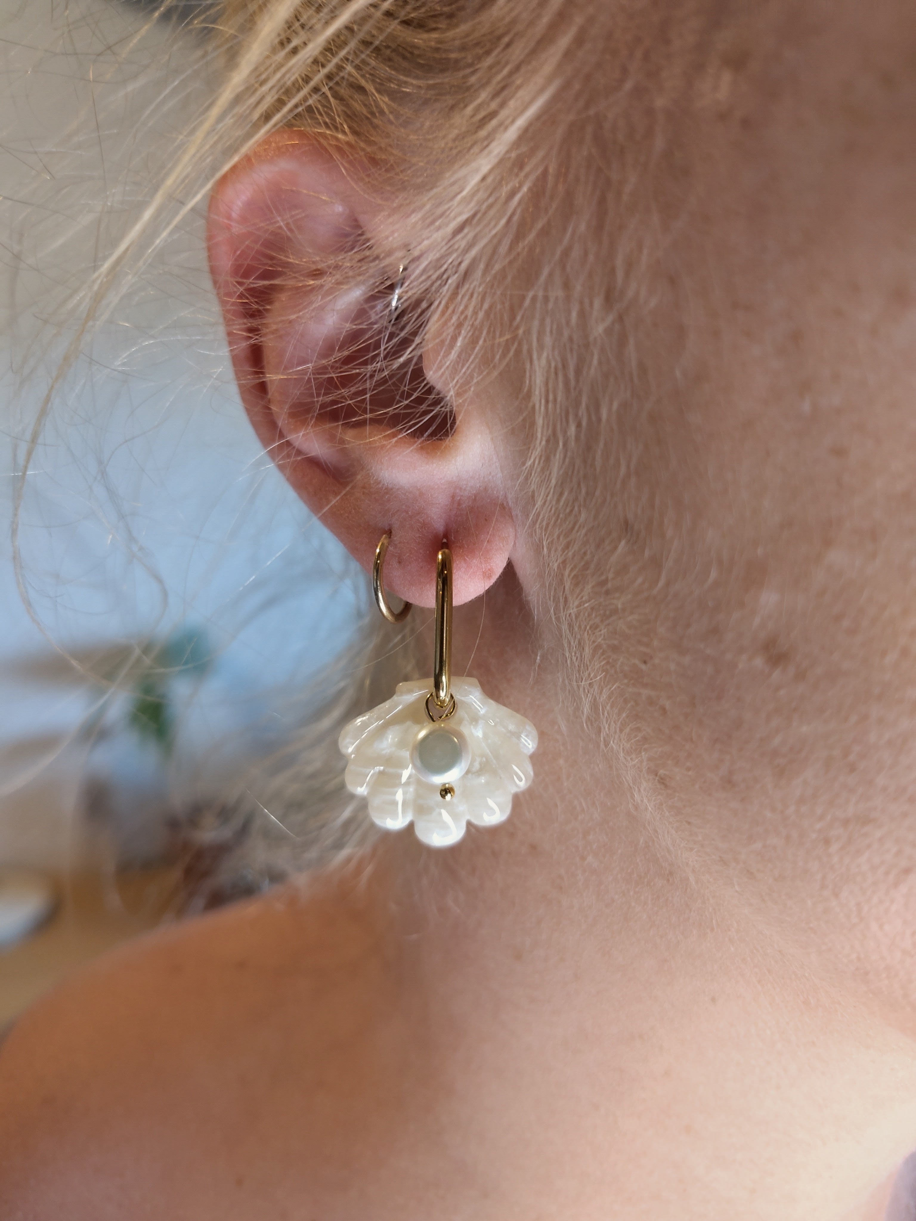 Pampilles Coquillage beige translucide AVEC créoles et perles